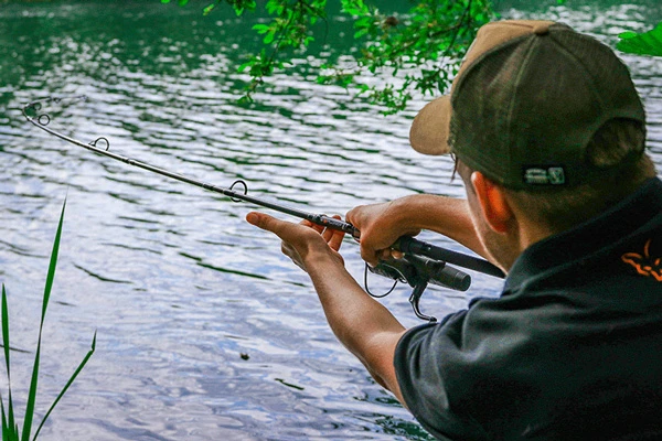 Fox Explorer 8-10ft 3lb Full Shrink 3 Fox Explorer 8-10ft 3lb Full Shrink