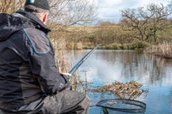 Preston Edge Monster Margin Pole 8,5m -Winkel Voor Visartikelen a5c7e517bf2dfed1